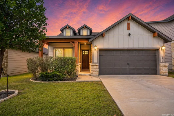 $1,900 | 4915 Ranahan Pass, St. Hedwig, TX 78152