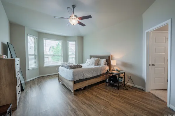 $1,900 | 4915 Ranahan Pass, St. Hedwig, TX 78152