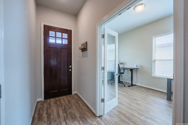 $1,900 | 4915 Ranahan Pass, St. Hedwig, TX 78152