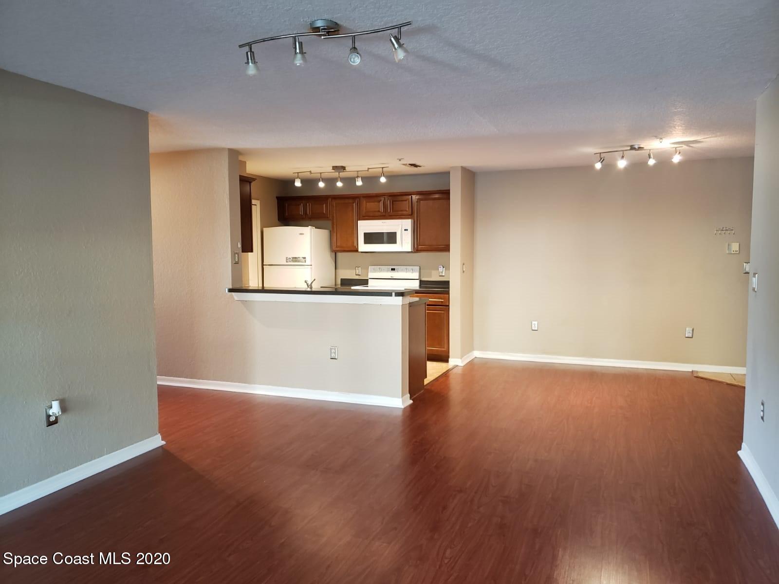 5447 Vineland Road, Unit 1108 Orlando, FL 32811 - Photo 4 of 7 picture5