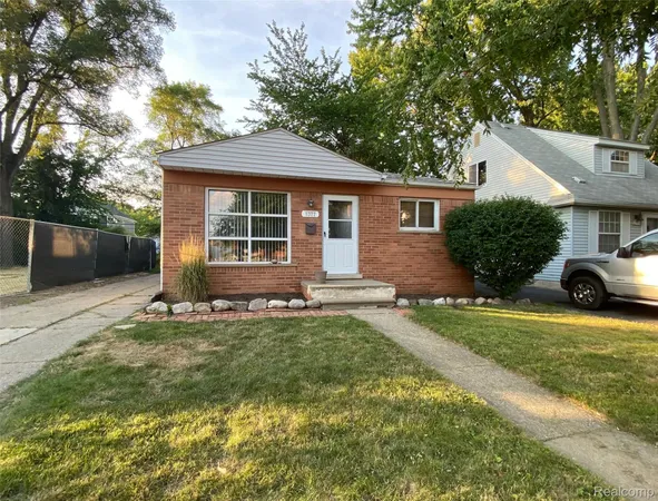 $365,000 | 1377 Chapin Avenue, Birmingham, MI 48009