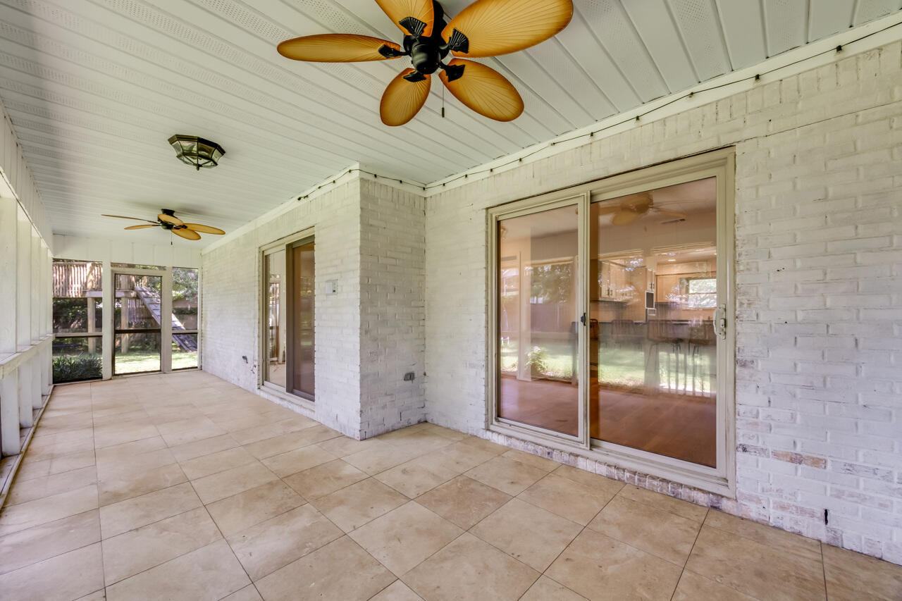 5 Cahaba Court Destin, FL 32541 - Photo 34 of 44 a view of an entryway