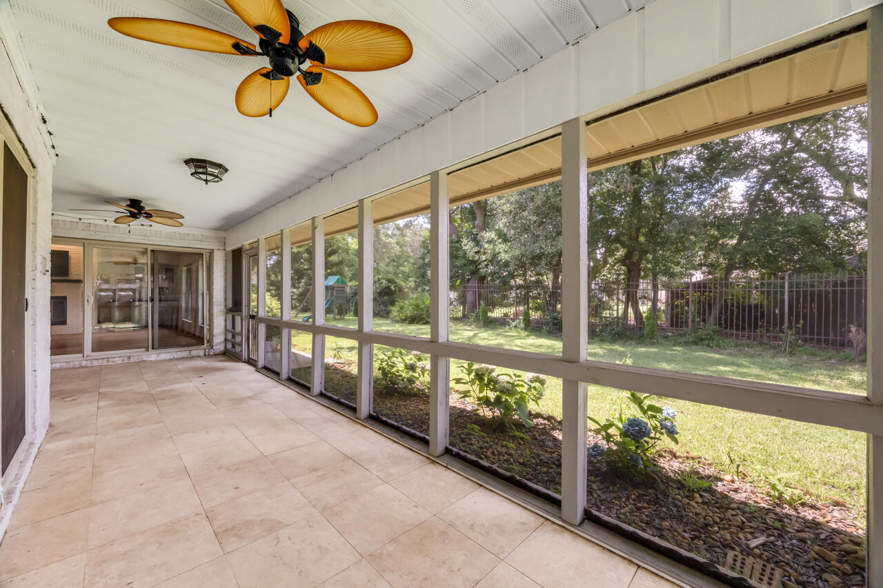 5 Cahaba Court Destin, FL 32541 - Photo 36 of 44 a view of an entryway