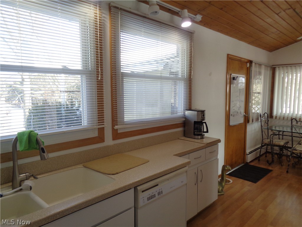 1411 Killian Road Akron, OH 44312 - Photo 6 of 29