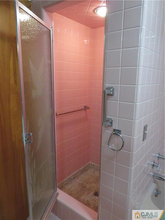 305 Ridge Road Watchung, NJ 07069 - Photo 16 of 41 a bathroom with a shower