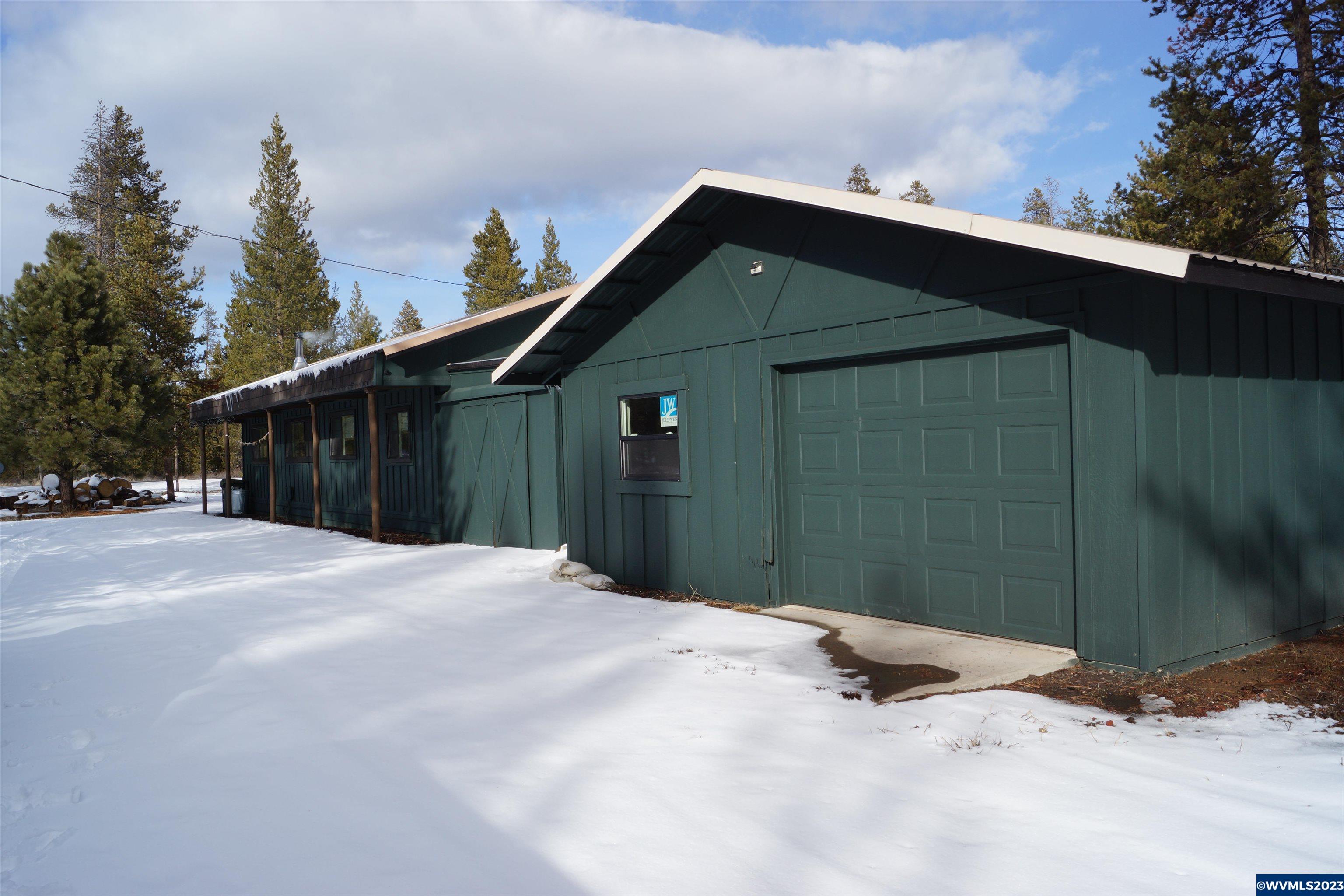 16695 Burgess Road La Pine, OR 97739 - Photo 13 of 38 Gallery Image 13