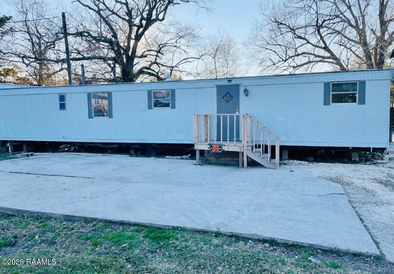 1216 Victoria Street Scott, LA 70583 - Photo 2 of 11 IMG_7891