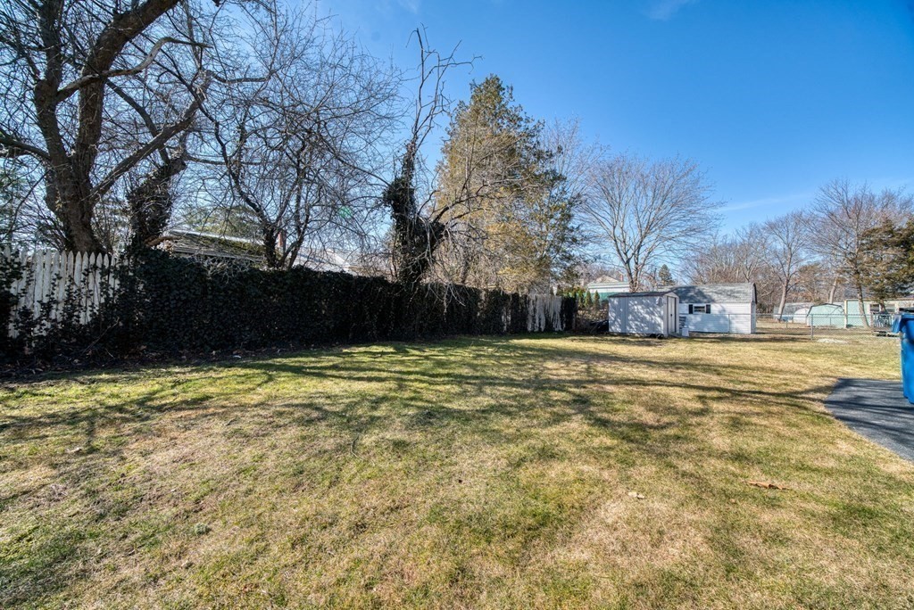 51 Selwyn Road Randolph, MA 02368 - Photo 4 of 19 Gallery Image 4