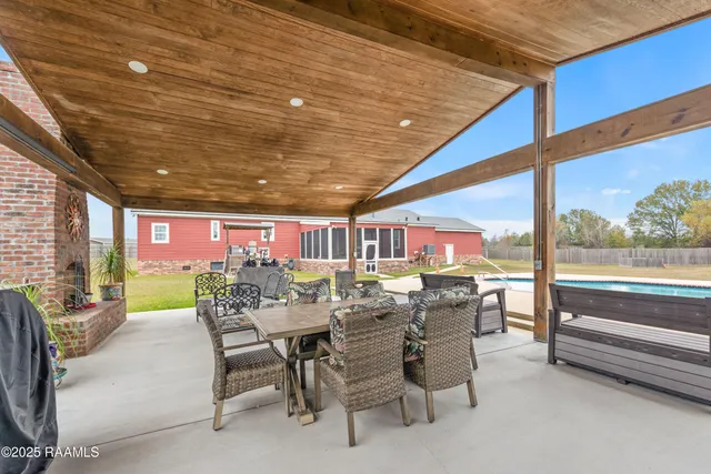 $499,900 | 11325 Highway 92, Maurice, LA 70555