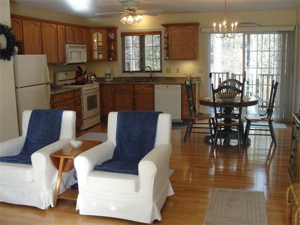 31 Ridge Drive, Unit 31 Berkley, MA 02779 - Photo 7 of 19 Gallery Image 7
