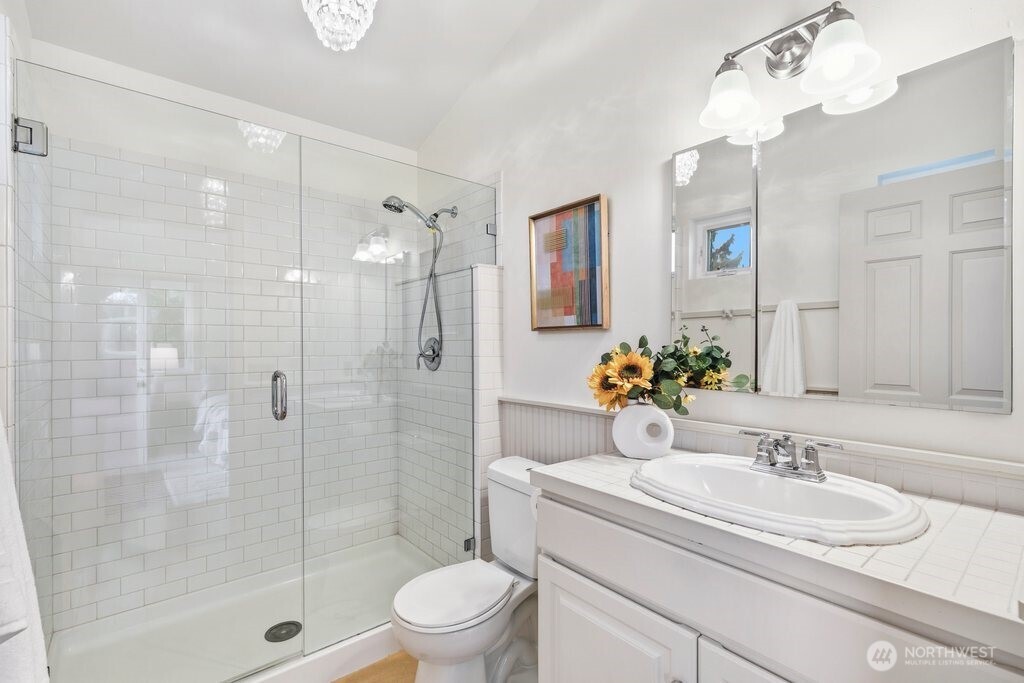 108 North 54th Street Seattle, WA 98103 - Photo 19 of 36