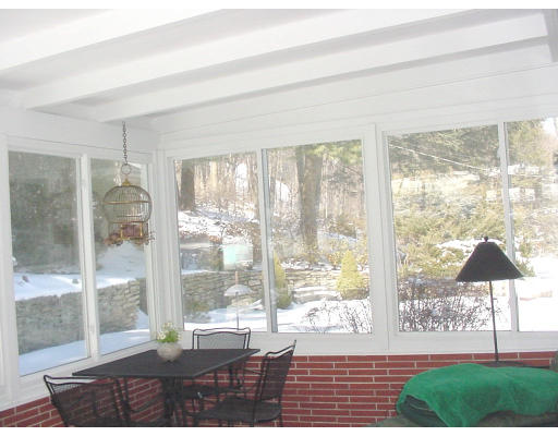 37 Ardmore Road Worcester, MA 01609 - Photo 8 of 10 Gallery Image 8