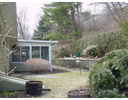 37 Ardmore Road Worcester, MA 01609 - Photo 10 of 10 Gallery Image 10
