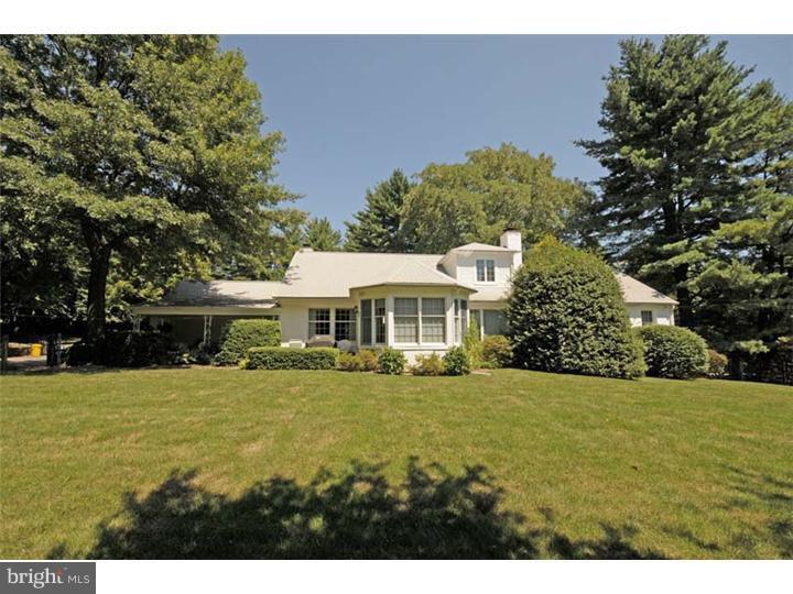 924 Oak Ridge Road Bryn Mawr, PA 19010 - Photo 2 of 21 Exterior Back
