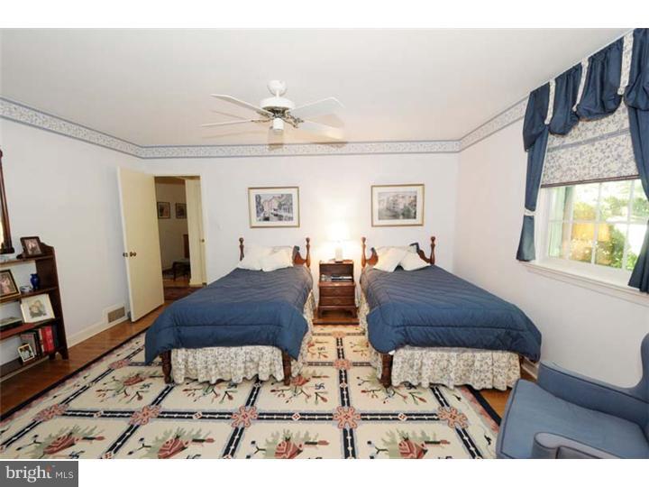 924 Oak Ridge Road Bryn Mawr, PA 19010 - Photo 15 of 21 Bedroom 2