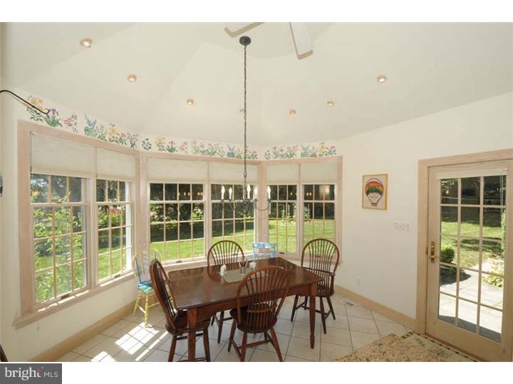 924 Oak Ridge Road Bryn Mawr, PA 19010 - Photo 5 of 21 Breakfast Room
