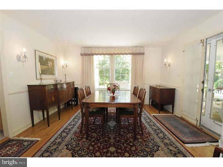 924 Oak Ridge Road Bryn Mawr, PA 19010 - Photo 7 of 21 Dining Room
