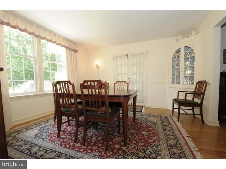 924 Oak Ridge Road Bryn Mawr, PA 19010 - Photo 8 of 21 Dining Room