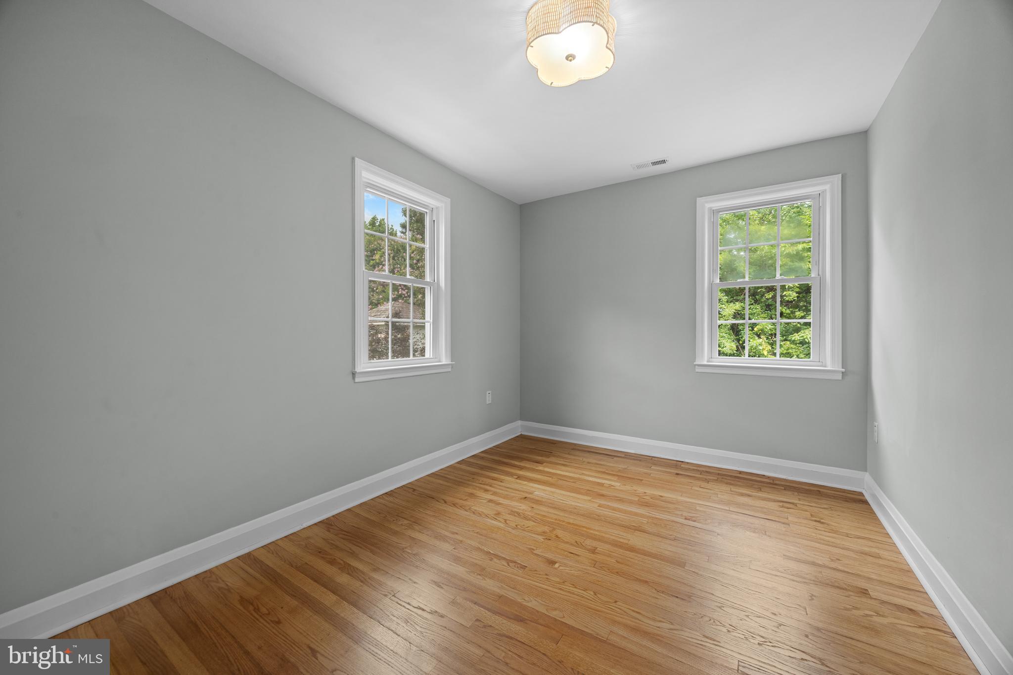 5306 Brabant Road Baltimore, MD 21229 - Photo 20 of 39 Third bedroom