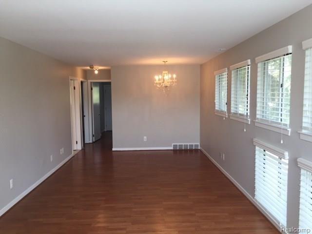 27971 Rollcrest Road, Unit 10 Farmington, MI 48334 - Photo 2 of 13
