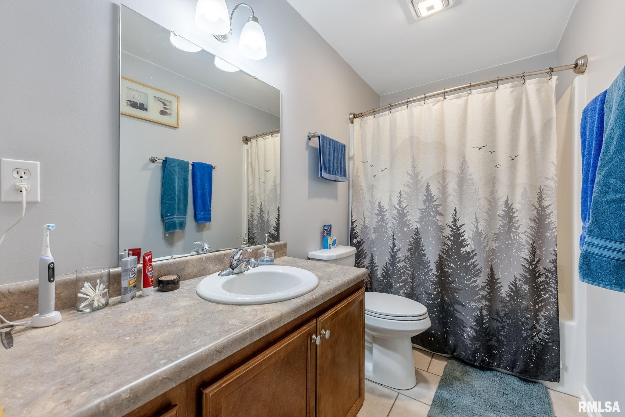 1738 Middle Road Bettendorf, IA 52722 - Photo 11 of 20 Gallery Image 11