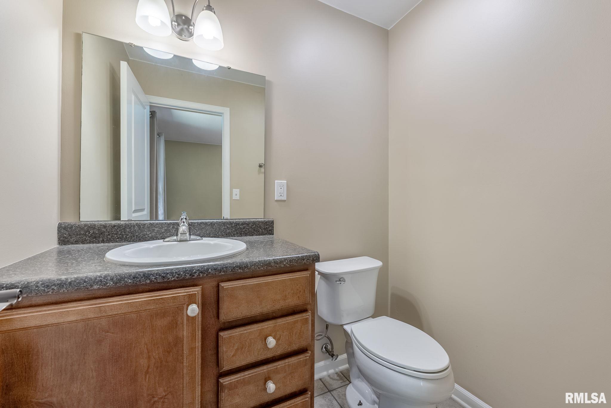 1738 Middle Road Bettendorf, IA 52722 - Photo 12 of 20 Gallery Image 12