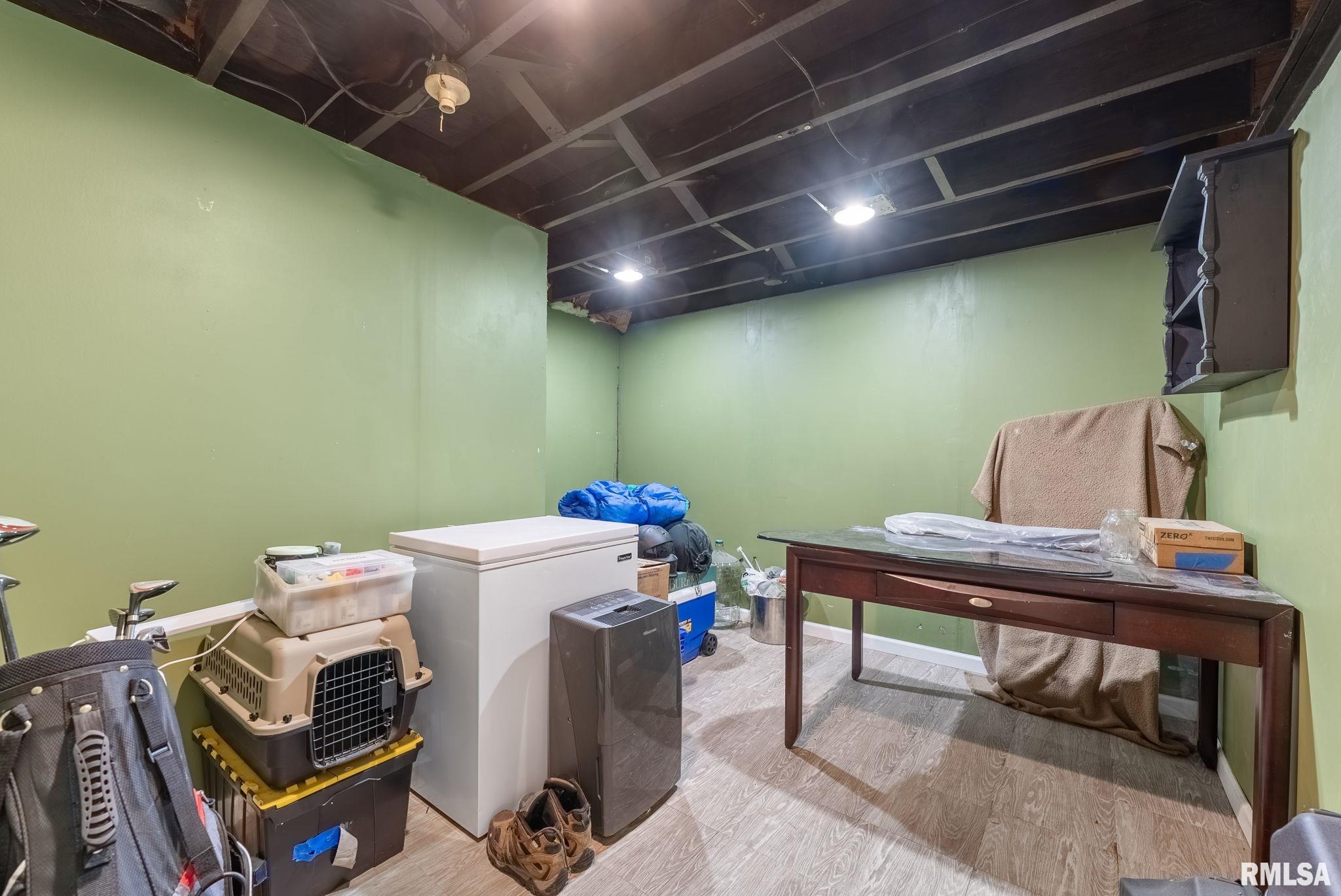 1738 Middle Road Bettendorf, IA 52722 - Photo 15 of 20 Gallery Image 15