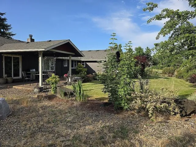 $899,474 | 81988 Hillview Drive, Creswell, OR 97426