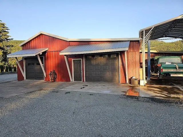 $899,474 | 81988 Hillview Drive, Creswell, OR 97426