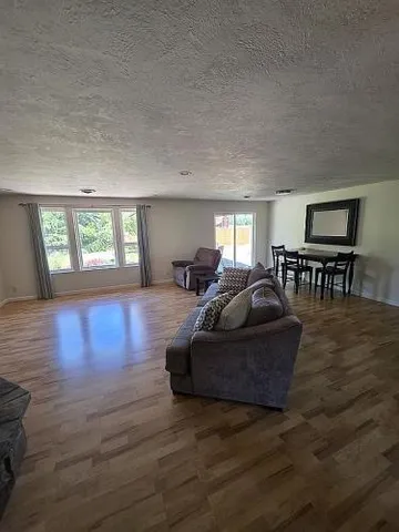 $899,474 | 81988 Hillview Drive, Creswell, OR 97426