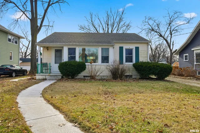 $115,000 | 2208 West Ayres Avenue, West Peoria, IL 61604