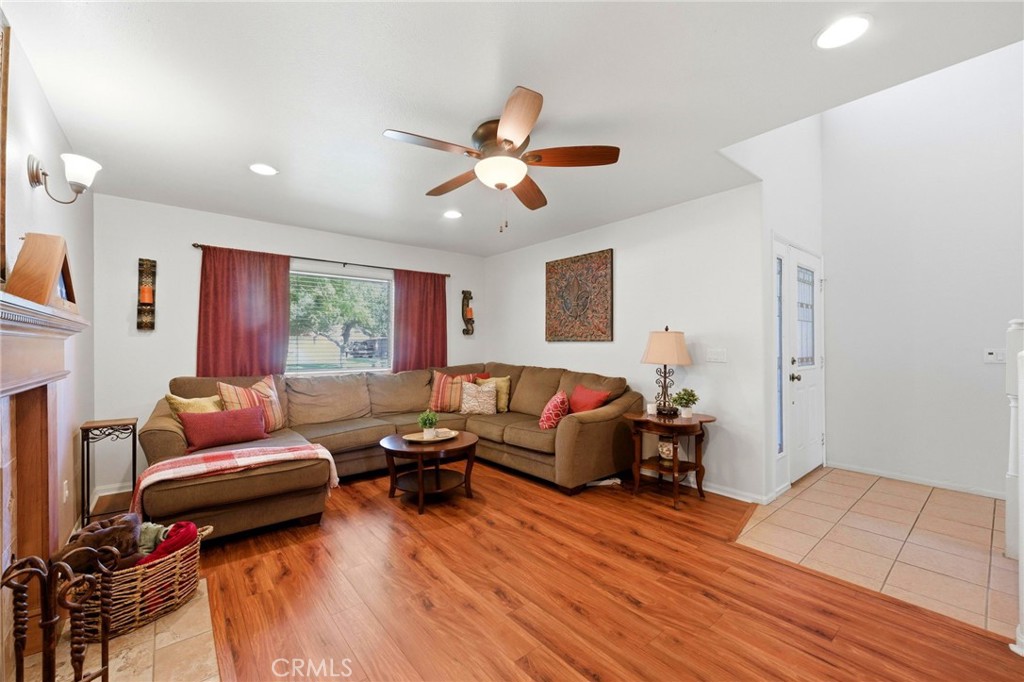 5556 Hardwick Riverside, CA 92504 - Photo 4 of 54