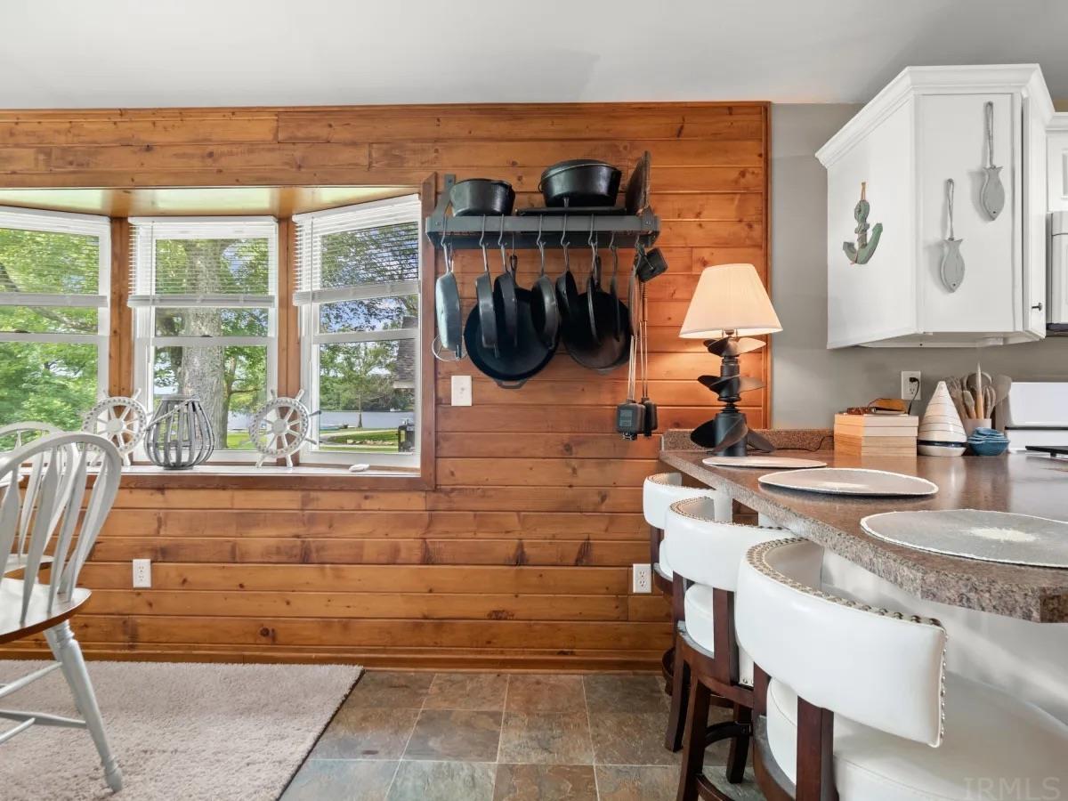 259 Ems R4 Lane Pierceton, IN 46562 - Photo 10 of 32