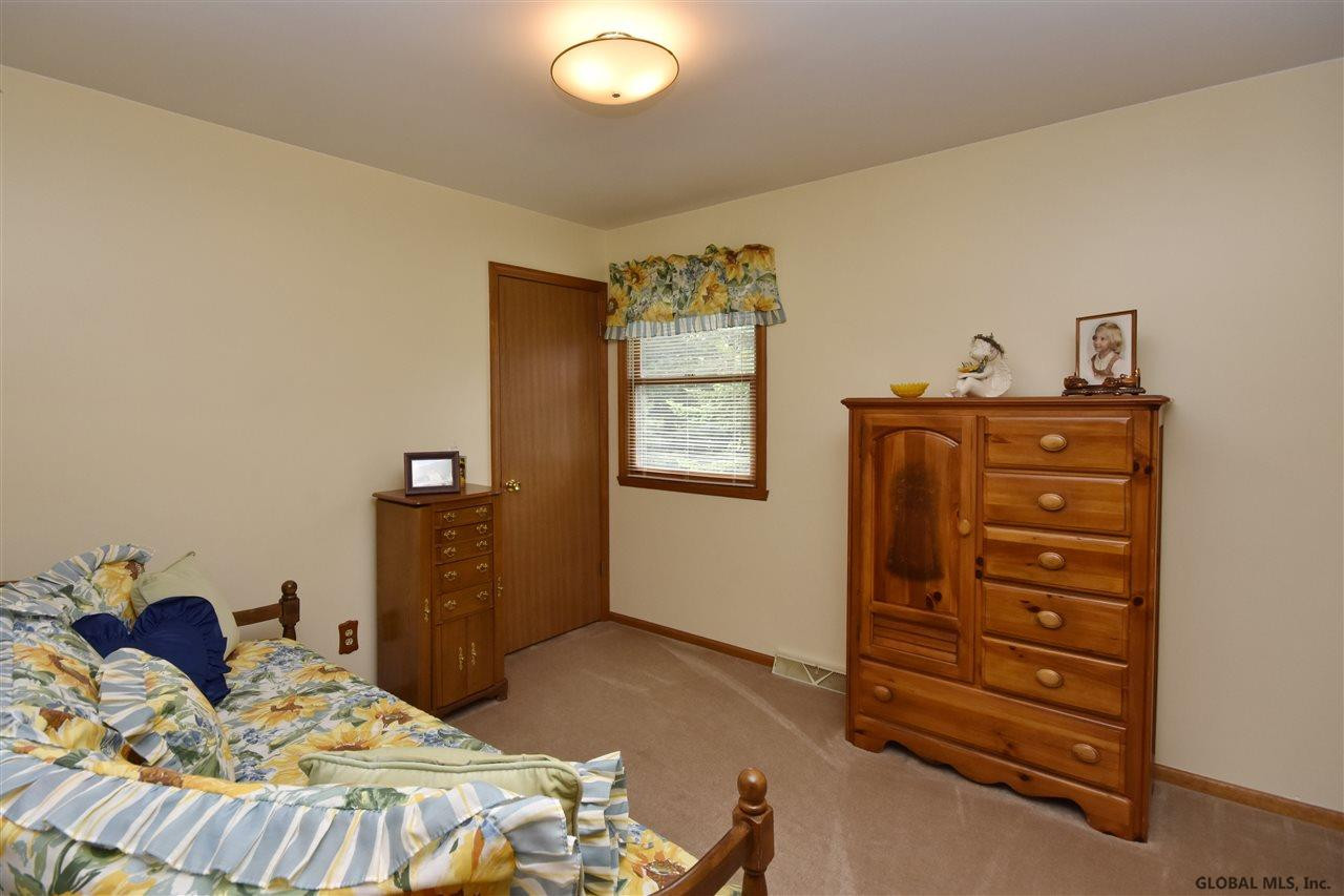 100 Putnam Road Rotterdam, NY 12306 - Photo 14 of 23 Photo 15