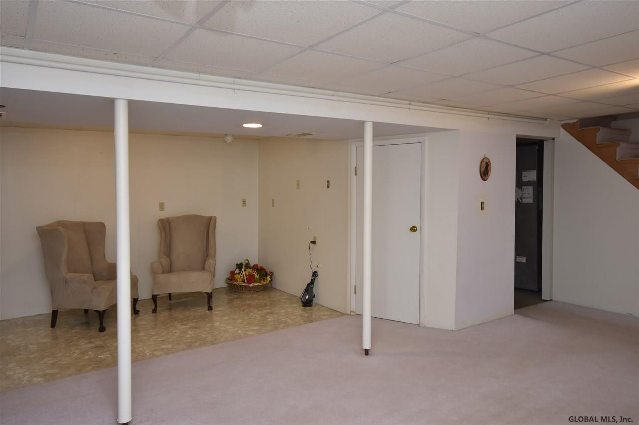 100 Putnam Road Rotterdam, NY 12306 - Photo 19 of 23 Photo 20