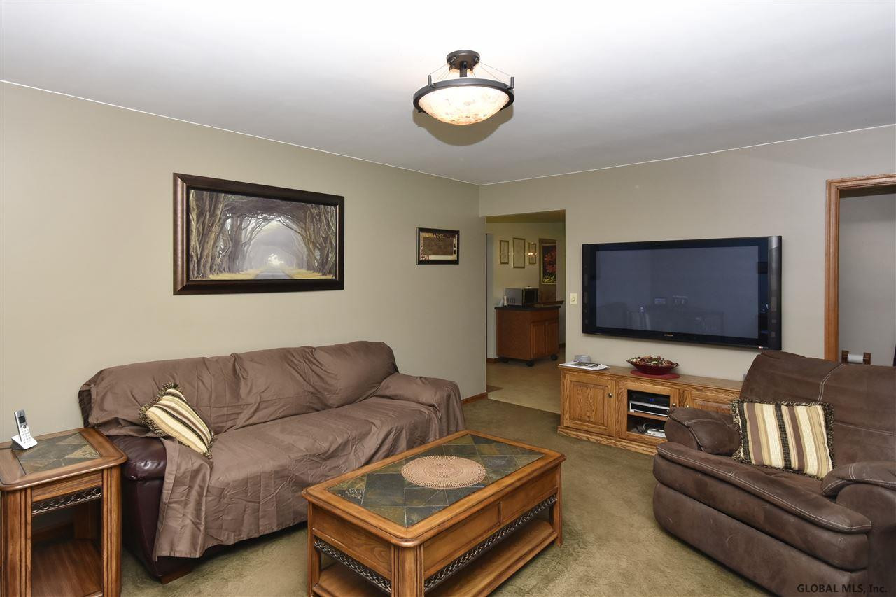 100 Putnam Road Rotterdam, NY 12306 - Photo 2 of 23 Photo 3