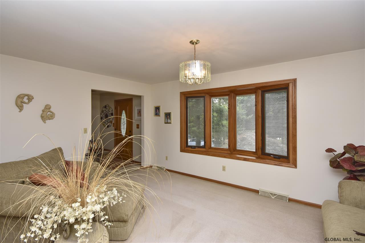 100 Putnam Road Rotterdam, NY 12306 - Photo 8 of 23 Photo 9