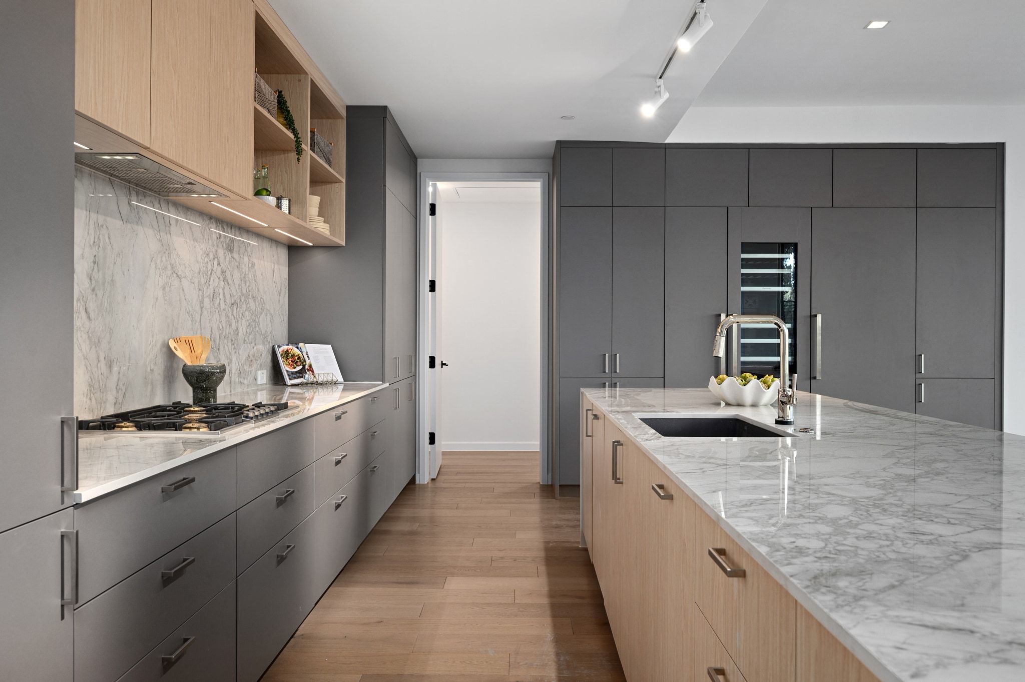 1006 Baylor Street, Unit 201 Austin, TX 78703 - Photo 10 of 40