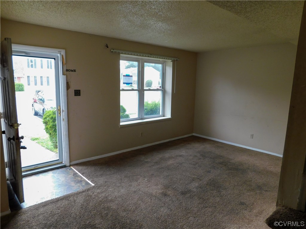 404 Roxana Road Henrico, VA 23075 - Photo 11 of 27 Gallery Image 11
