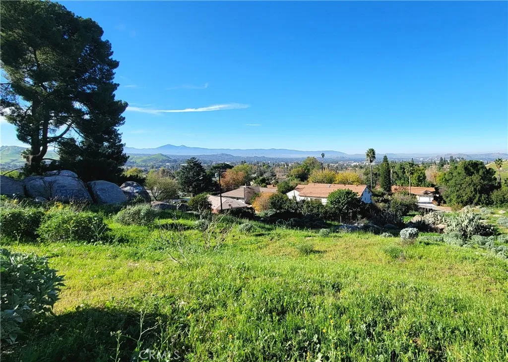 2935 Galaxie Road Riverside, CA 92507 - Photo 1 of 45 Gallery Image 1