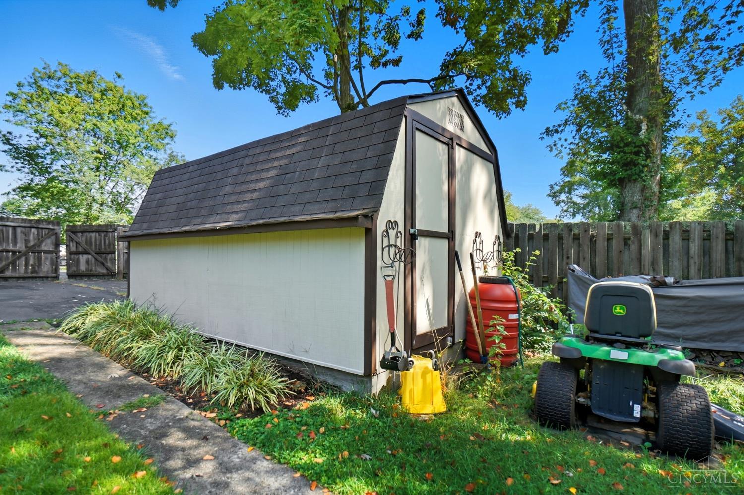 7835 Pfeiffer Road Cincinnati, OH 45242 - Photo 51 of 57
