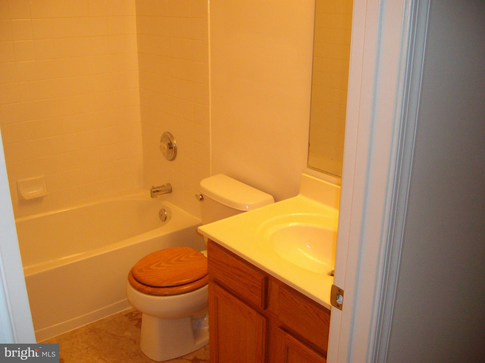 606 Kingfisher Road Edgewood, MD 21040 - Photo 16 of 24 Bath