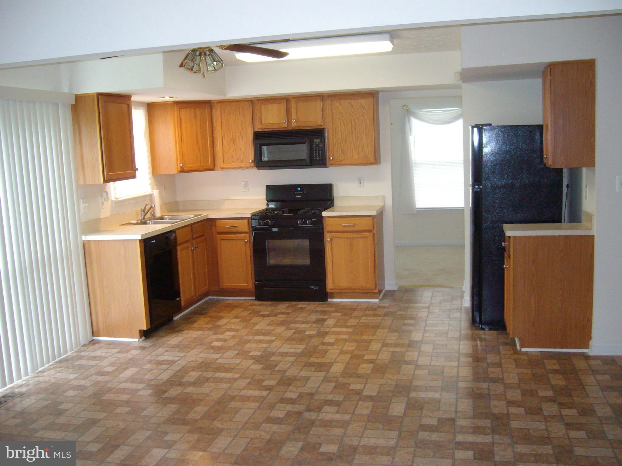 606 Kingfisher Road Edgewood, MD 21040 - Photo 8 of 24 Kitchen