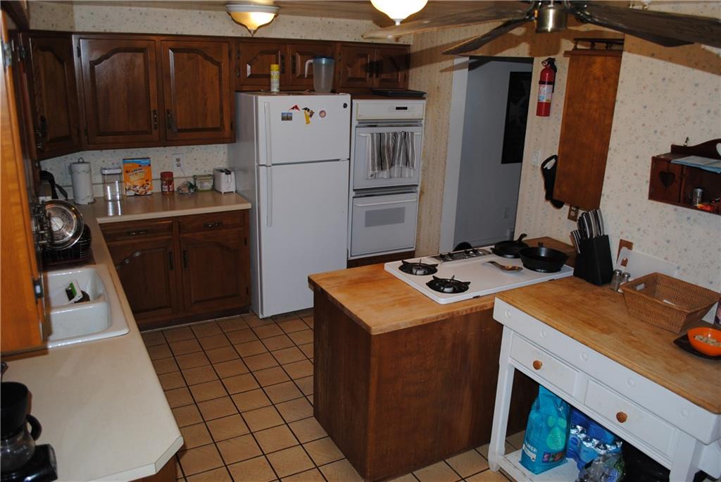 1129 Knox Street McKees Rocks, PA 15136 - Photo 8 of 25