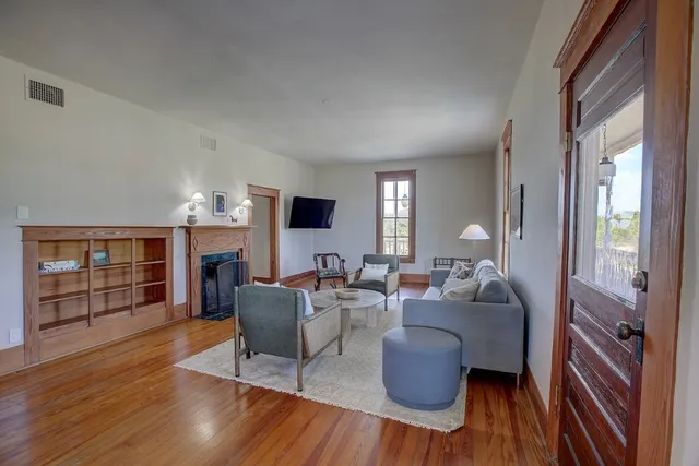 $1,099,000 | 11228 Parsons Road, Manor, TX 78653