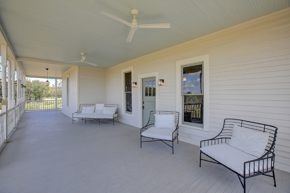 11228 Parsons Road Manor, TX 78653 - Photo 7 of 40 a living room with furniture and a table