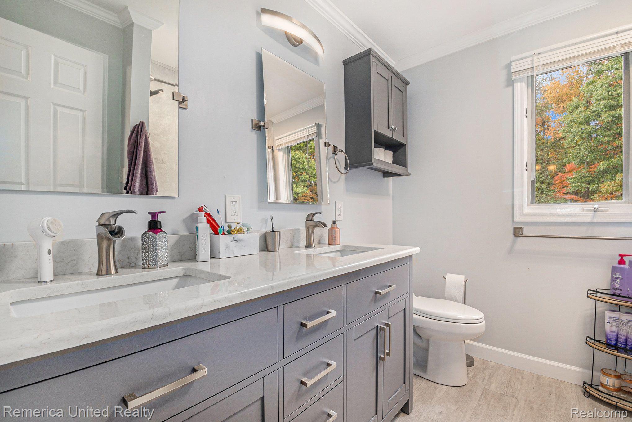 1375 Thorn Ridge Drive Howell, MI 48843 - Photo 21 of 37 Gallery Image 21