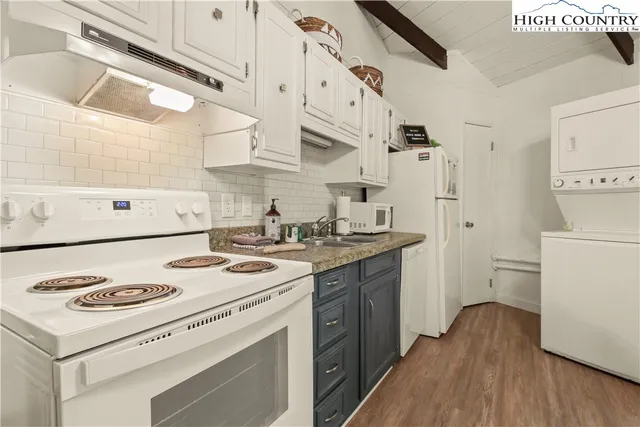 $198,900 | 103 Hornbeam Road, Unit 1A, Beech Mountain, NC 28604