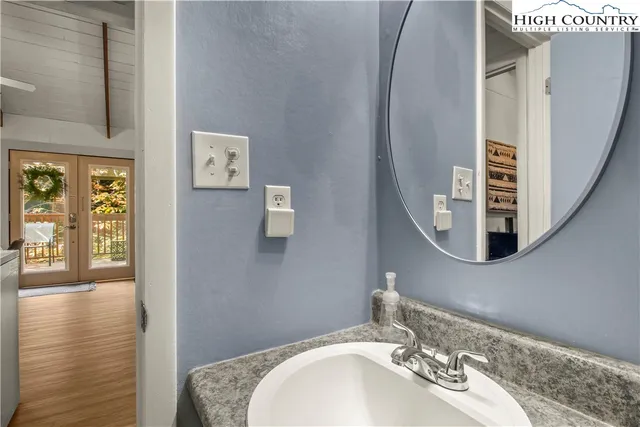 $198,900 | 103 Hornbeam Road, Unit 1A, Beech Mountain, NC 28604