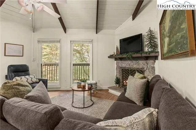$198,900 | 103 Hornbeam Road, Unit 1A, Beech Mountain, NC 28604